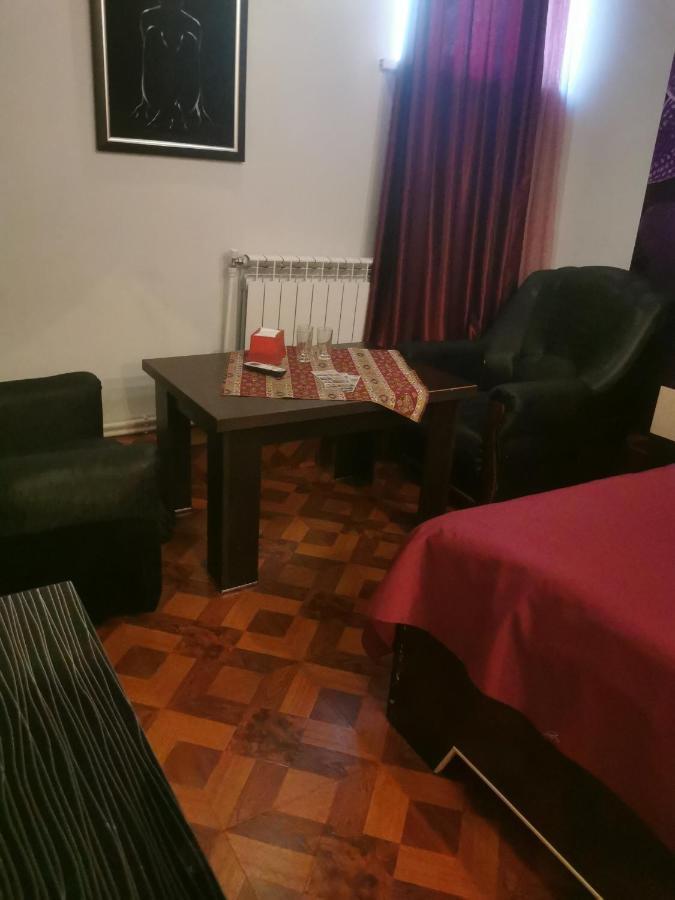 Narek+ Hotel Arrinj Екстериор снимка