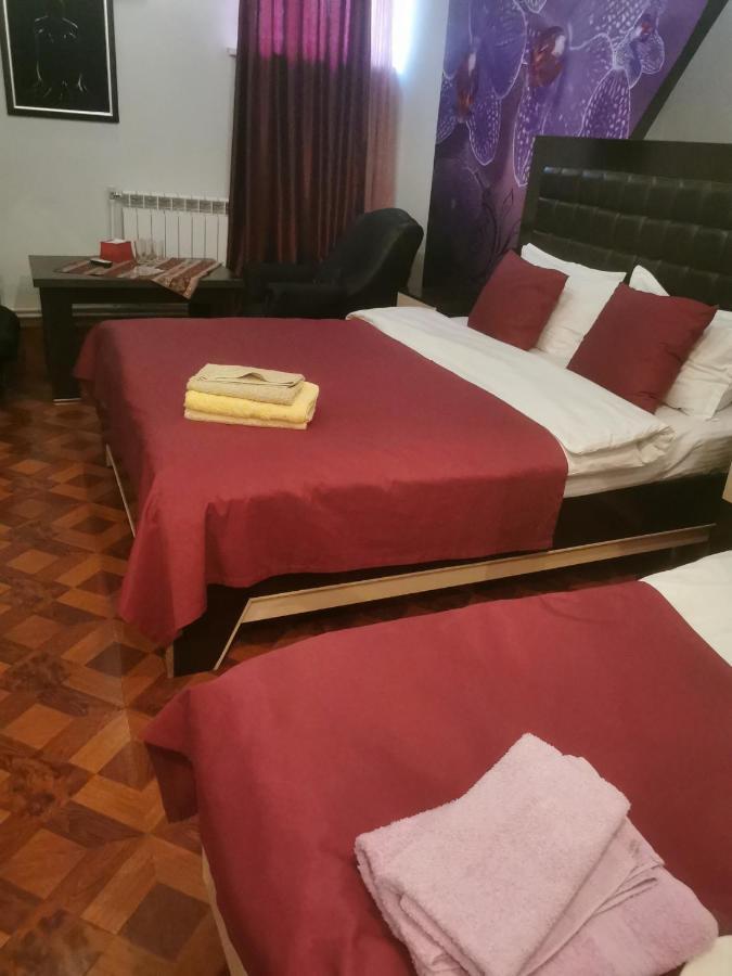 Narek+ Hotel Arrinj Екстериор снимка