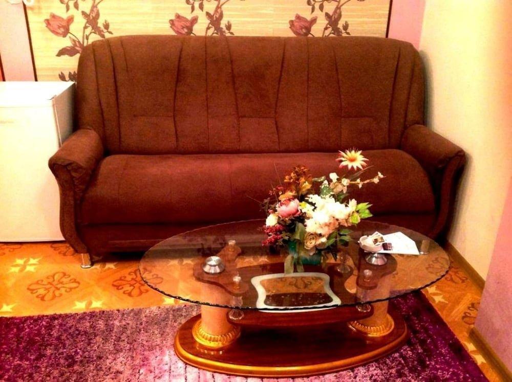 Narek+ Hotel Arrinj Екстериор снимка